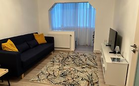 Apartament 2 Cam Cetate